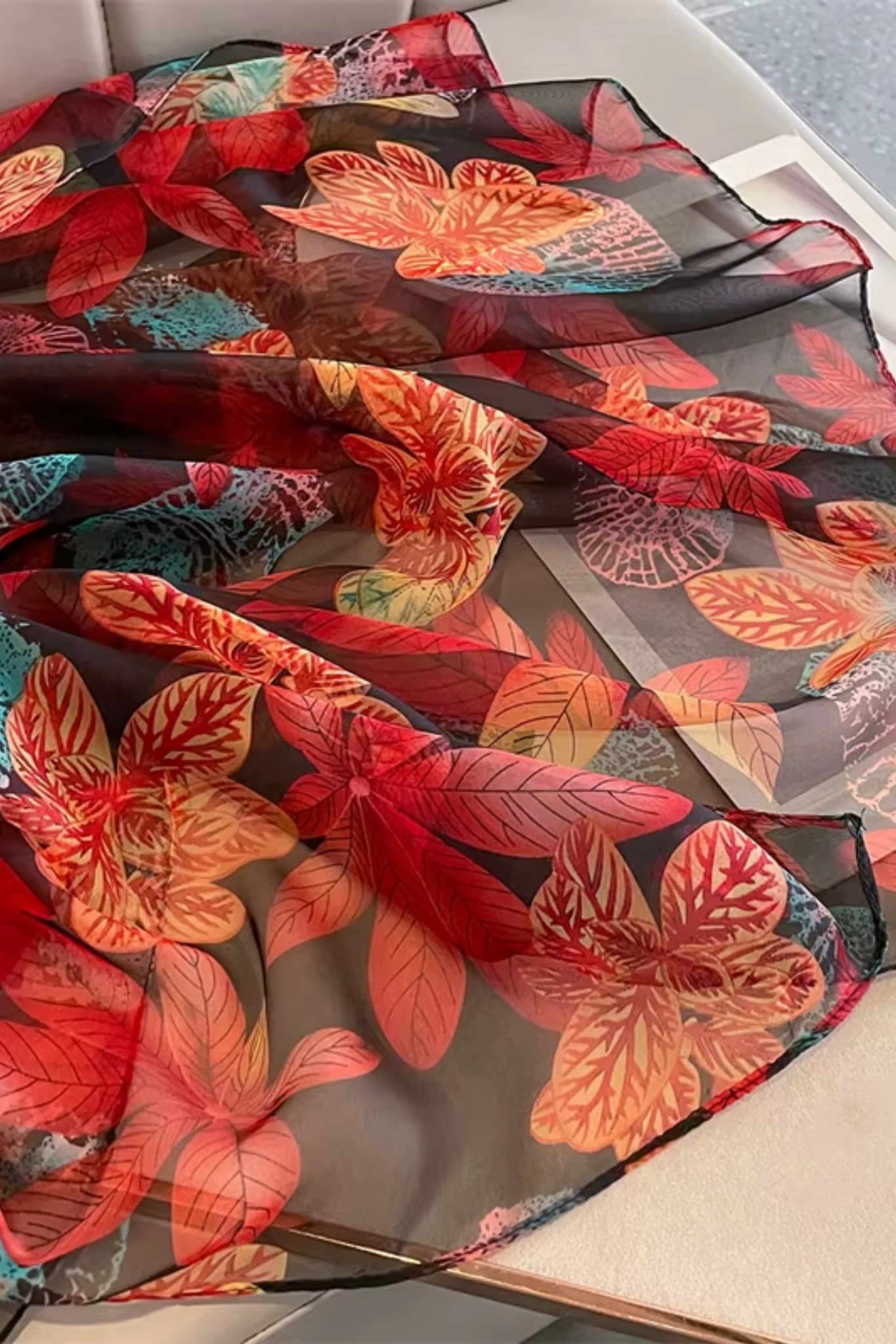 Szalik Damski, Model: YY039//T23//2, Kolor: czerwony, Skład materiału: 100% Poliester, Przeznaczenie: Wielosezonowe, Wymiary(długość/szerokość): 190cm/135cm (Szalik Damski, zdjęcie 5)