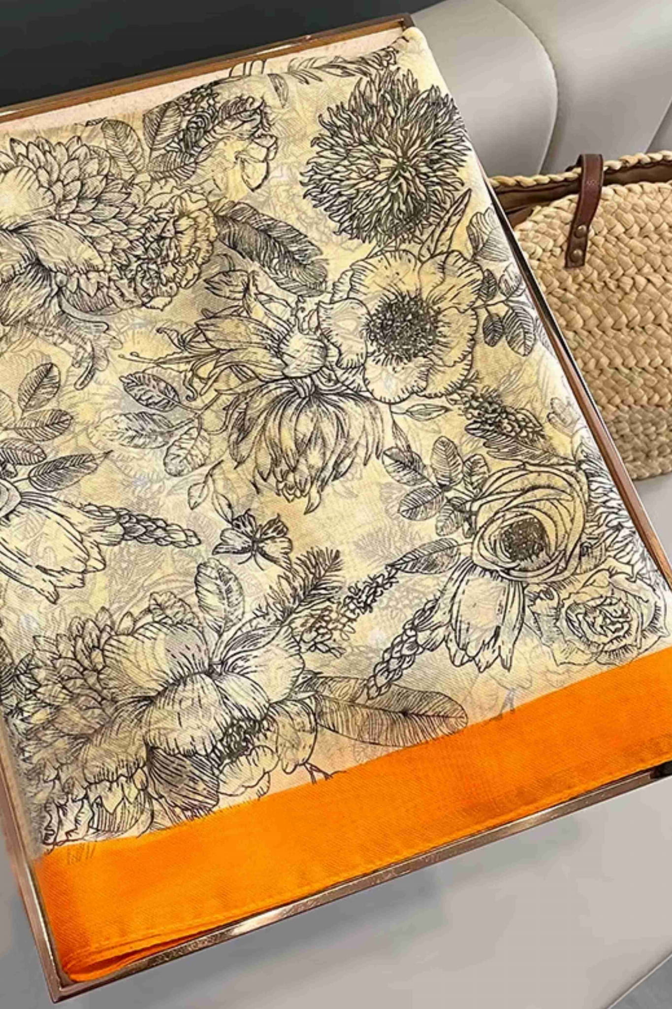 Szalik Damski, Model: YY035//T23//2, Kolor: beżowy, Skład materiału: 100% Poliester, Przeznaczenie: Wielosezonowe, Wymiary(długość/szerokość): 190cm/135cm (Szalik Damski, zdjęcie 6)