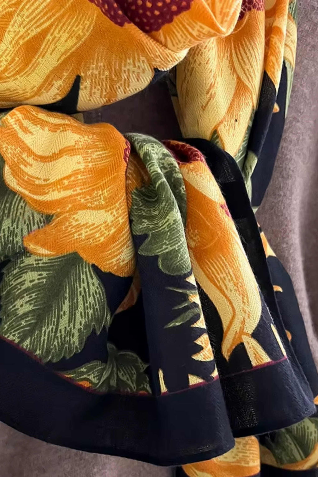 Szal damski w kolorze żółtym o wymiarach 178 x 66 cm, idealny na letnie dni | KAMEA | Spironik.pl