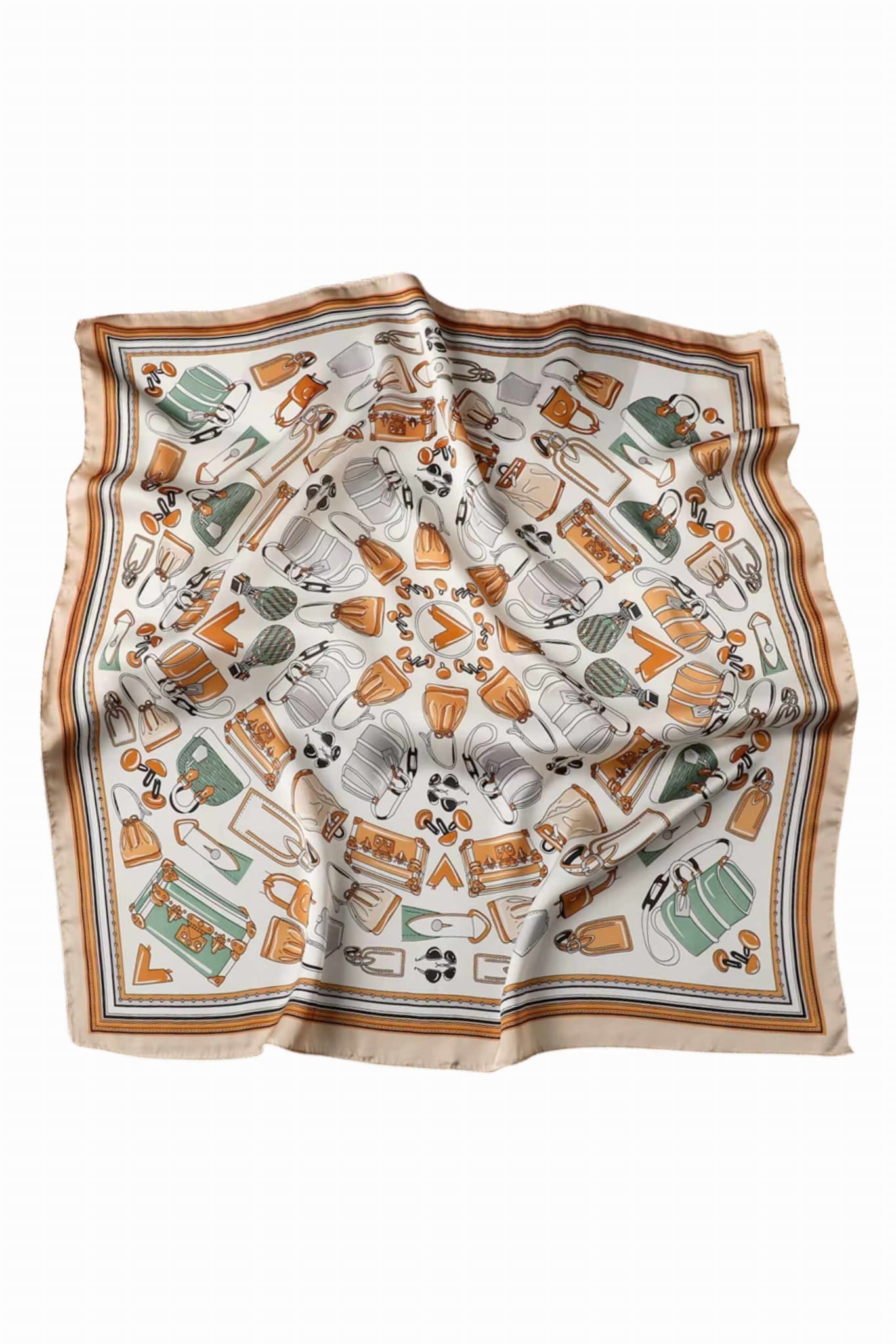 Detal apaszki satynowej z modowym nadrukiem, ukazujący różnorodne akcesoria w stonowanej kolorystyce | KAMEA | Spironik.pl