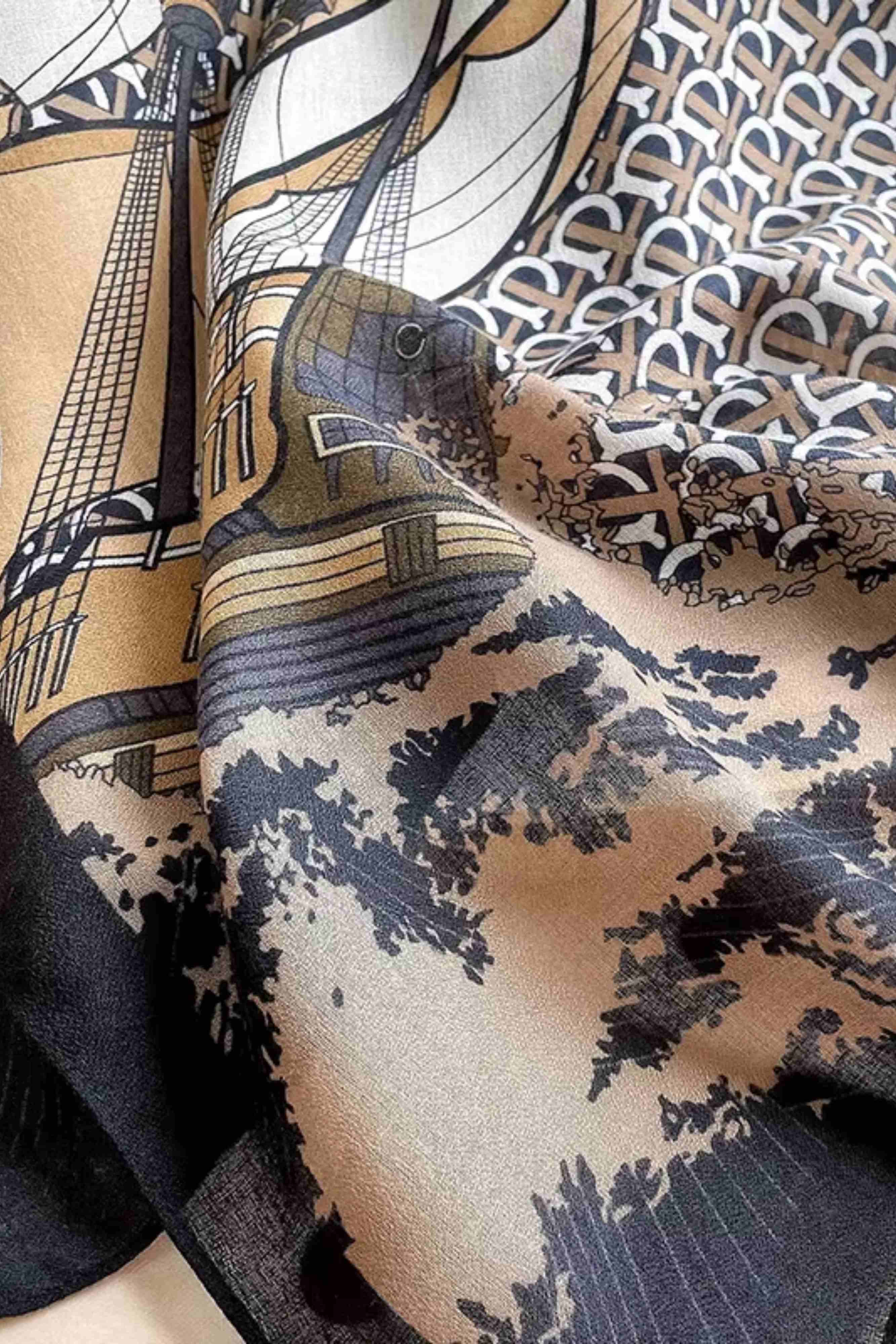 Apaszka, Model: F347-2//T35//14, Kolor: beżowy, Skład materiału: 100% Poliester, Przeznaczenie: Wielosezonowe, Wymiary(długość/szerokość): 90cm/90cm (Apaszka, zdjęcie 2)