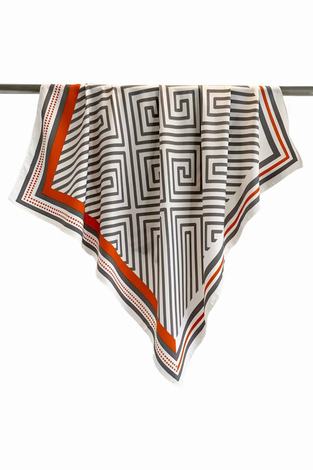 Apaszka, Model: F240-1//T36//15, Kolor: szary, Skład materiału: 100% Poliester, Przeznaczenie: Wielosezonowe, Wymiary(długość/szerokość): 90cm/90cm (Apaszka, zdjęcie 2)