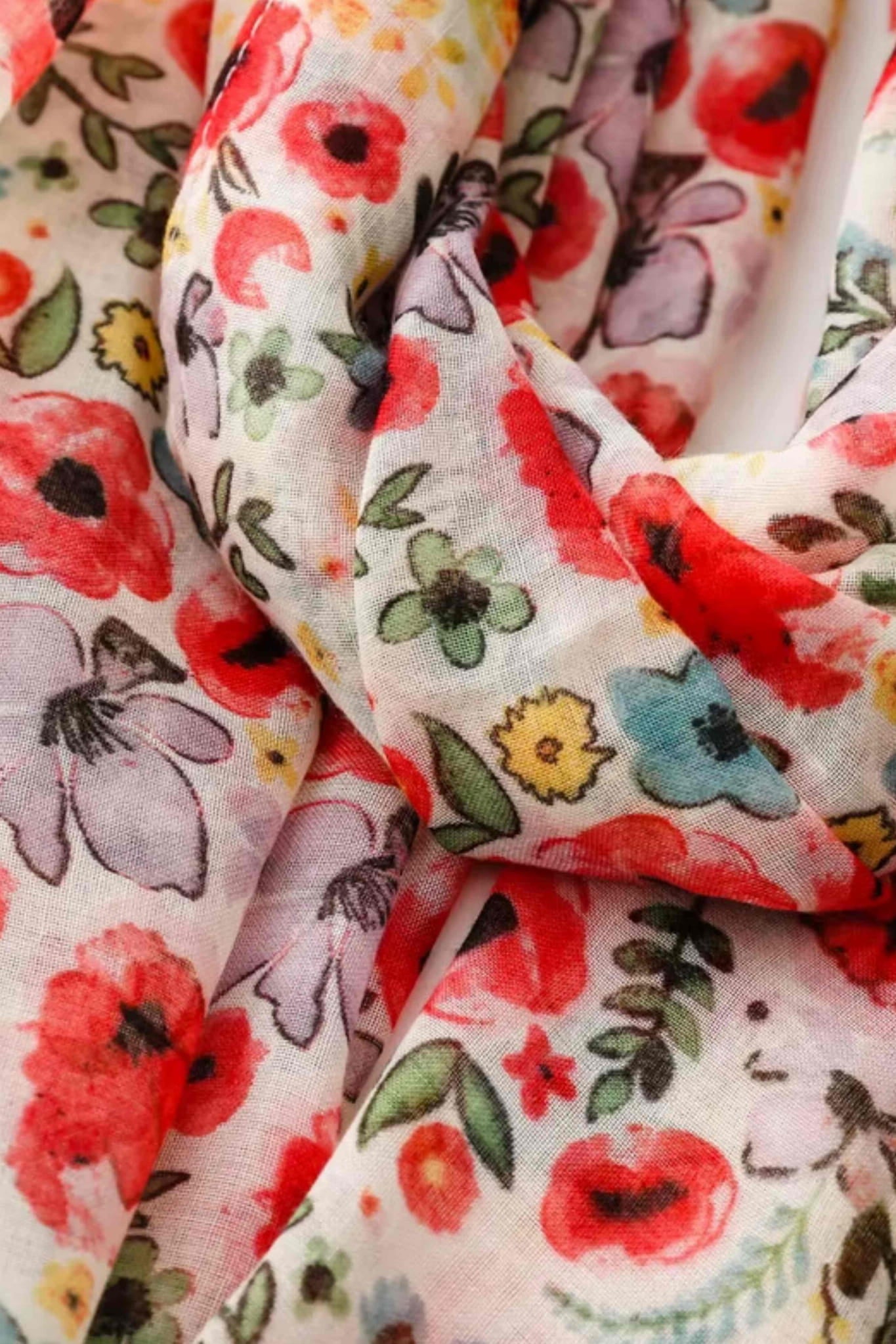 Szal damski w stylu boho, z miękkiej tkaniny, idealny na cieplejsze dni, o wymiarach 180x90 cm | KAMEA | Spironik.pl