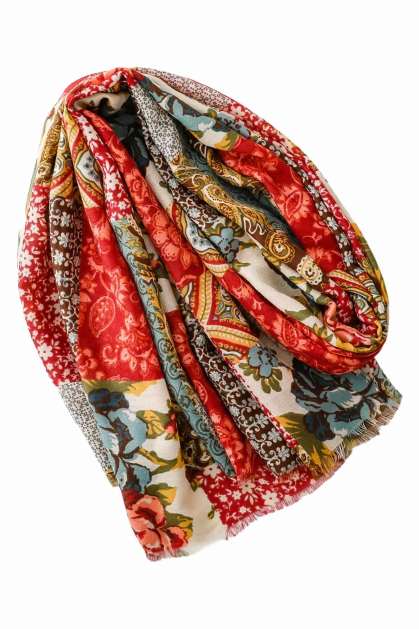 Przód szala boho patchworkowego, ukazujący jego duży format i intensywne kolory | KAMEA | Spironik.pl