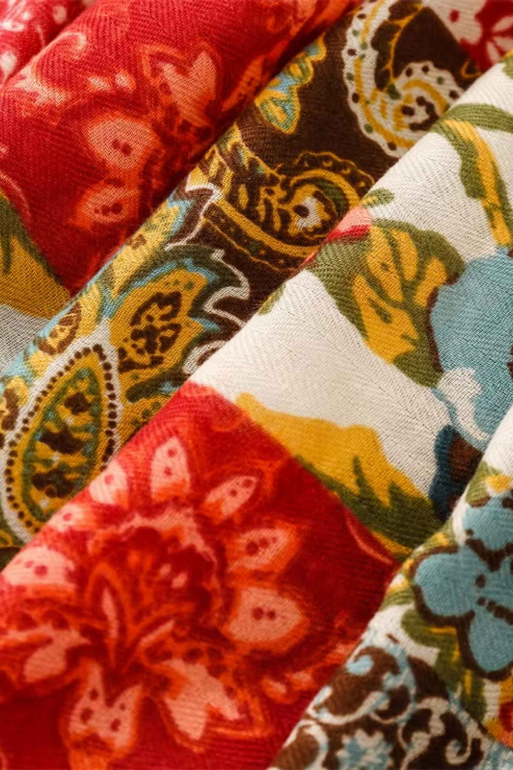 Фактура матеріалу бохо-шарфа, виготовленого з 50% бавовни та 50% віскози, що забезпечує комфорт при носінні | KAMEA | Spironik.pl