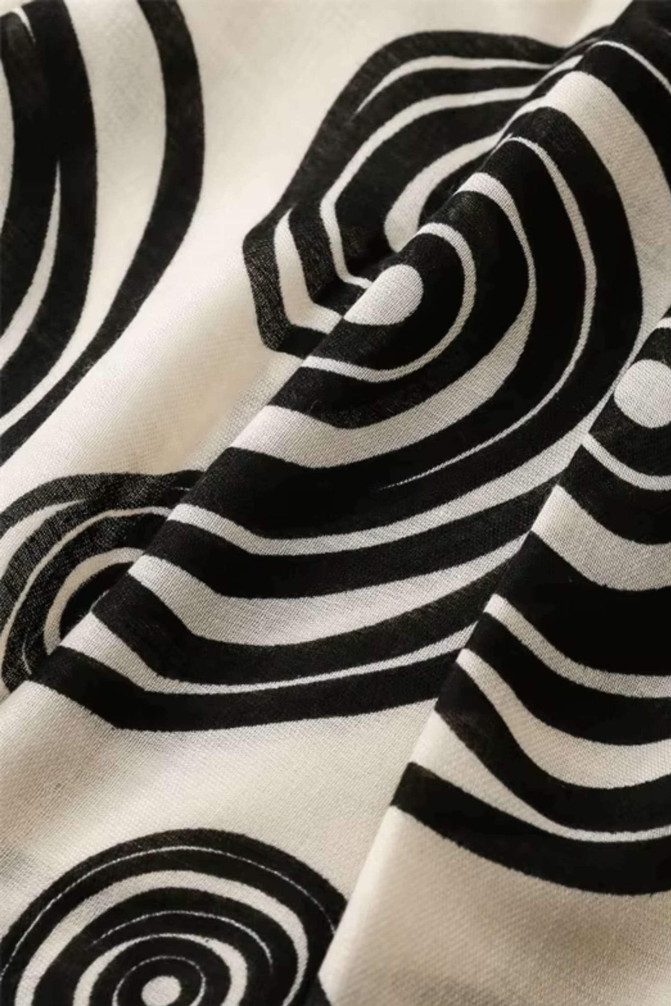 Bok szala z widoczną fakturą materiału, 50% bawełny i 50% wiskozy | KAMEA | Spironik.pl