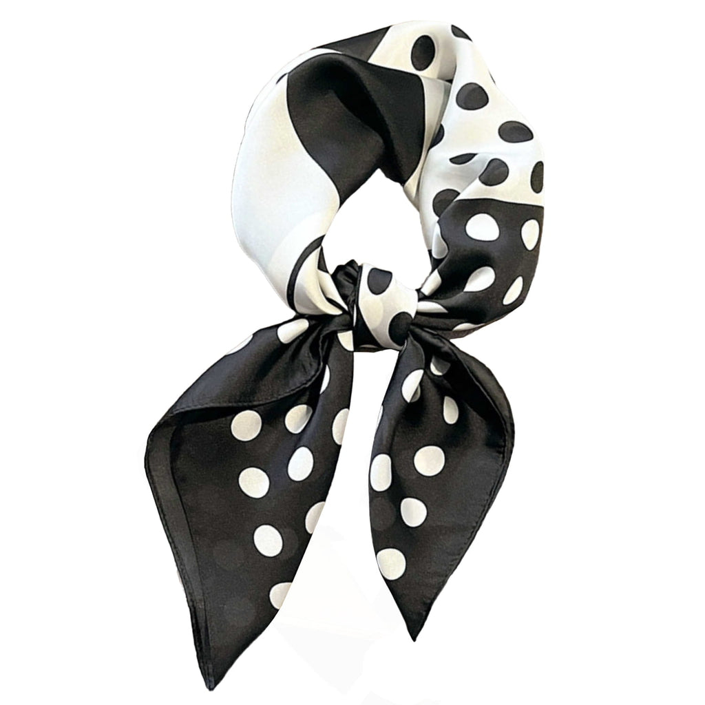 Bok apaszki z widoczną fakturą materiału, delikatnie połyskującego, wykonana z 100% poliestru | KAMEA | Spironik.pl