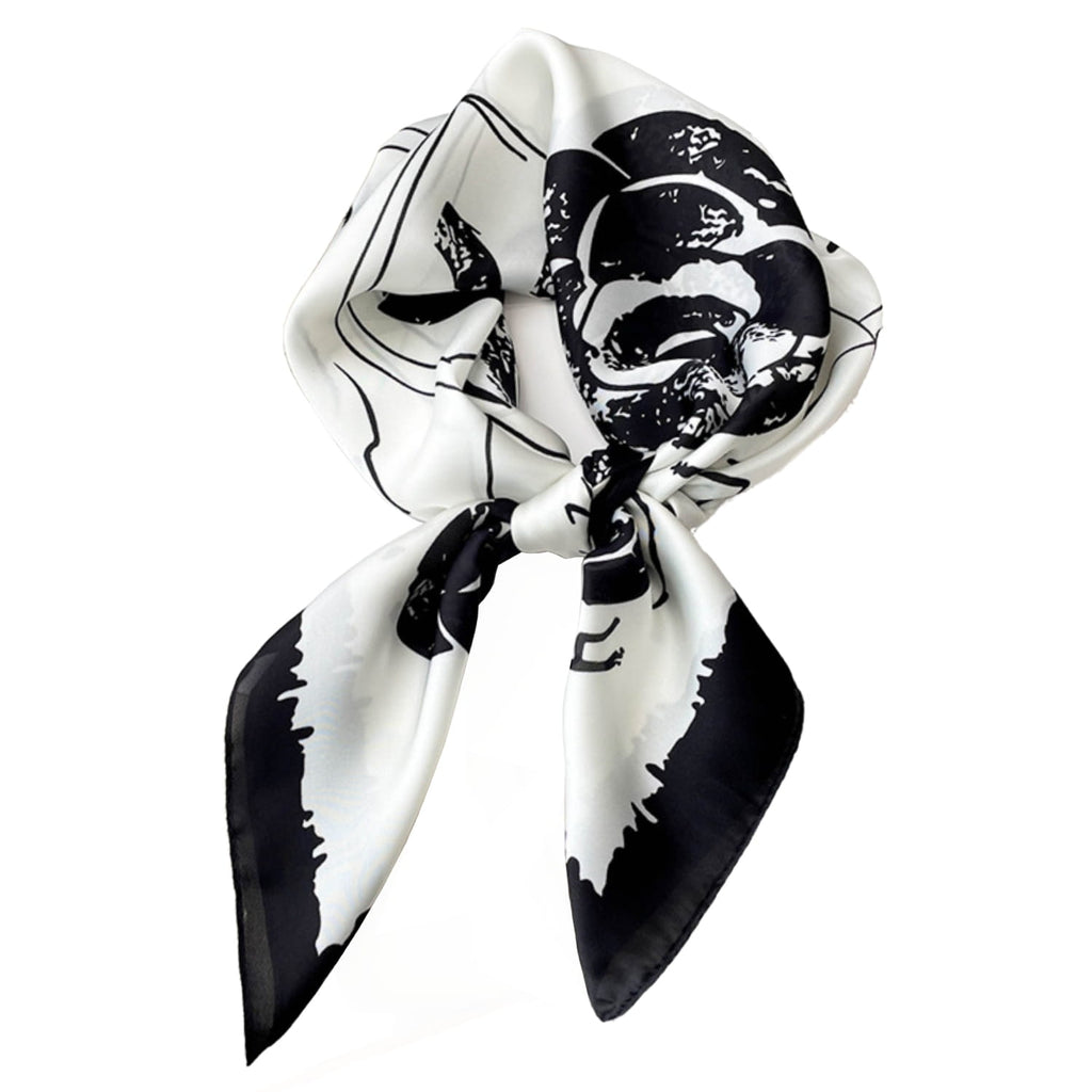 Przód apaszki z wyraźnym nadrukiem graficznych róż, przyciągającym wzrok | KAMEA | Spironik.pl