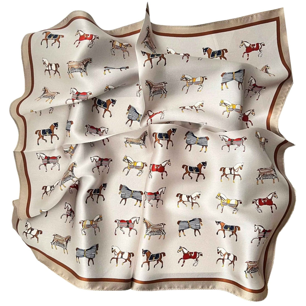 Apaszka z końmi, idealna na różne pory roku, wyprodukowana w Polsce | KAMEA | Spironik.pl