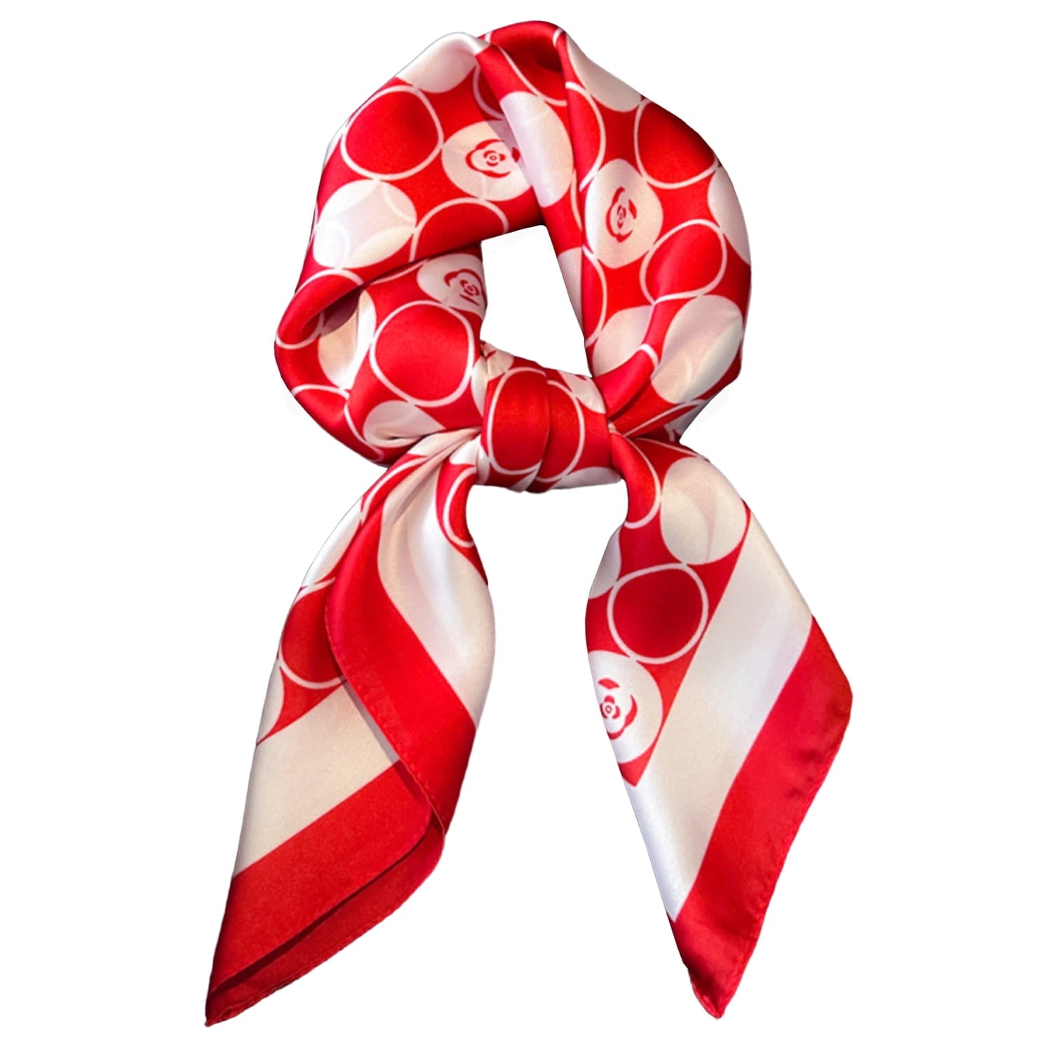 Detal apaszki w stylu folk z jedwabistym wykończeniem, idealna na wiosnę i lato | KAMEA | Spironik.pl