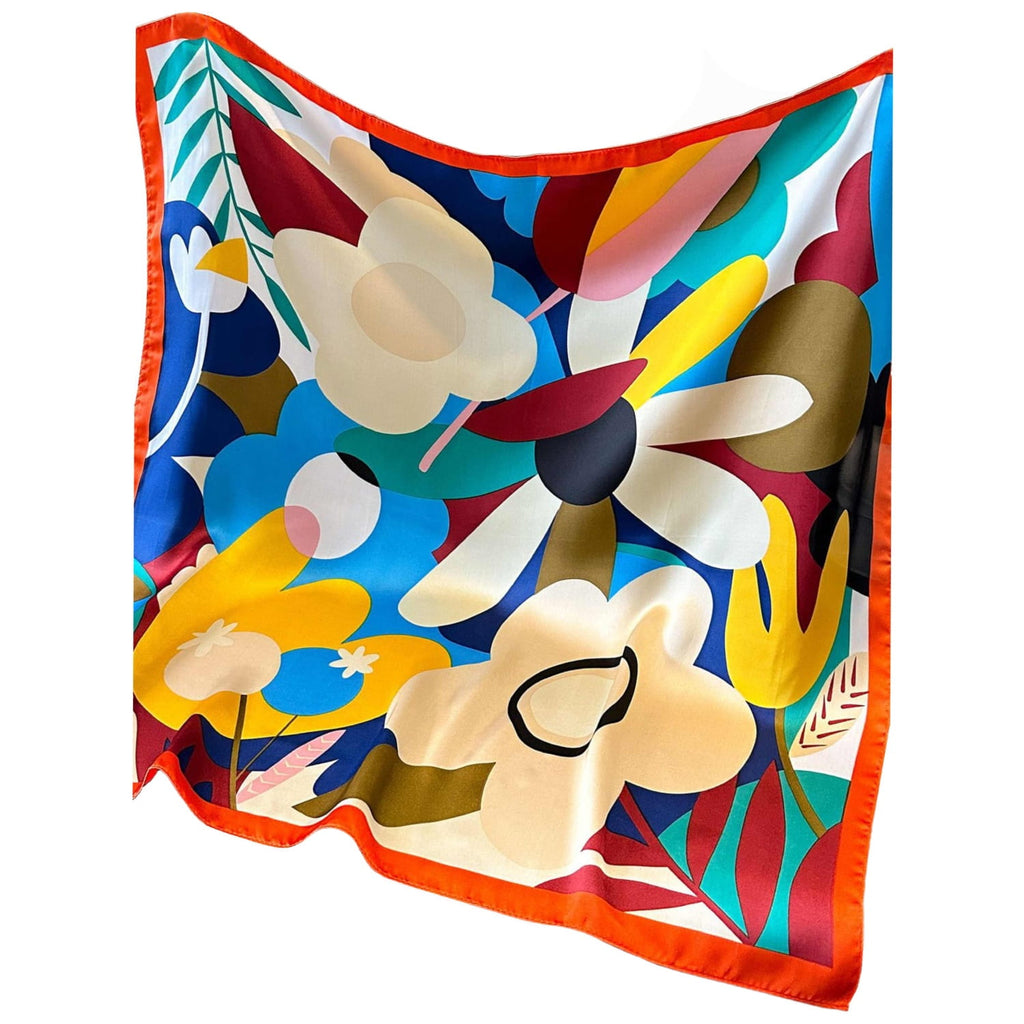 Apaszka w użyciu jako dodatek do stylizacji, pięknie układająca się na szyi i włosach | KAMEA | Spironik.pl