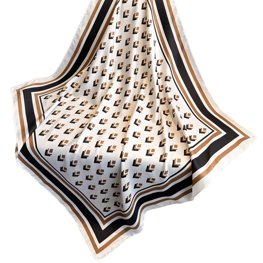 Bok apaszki z widocznym wzorem, prezentujący jej nowoczesny design i uniwersalny kolor kremowy | KAMEA | Spironik.pl