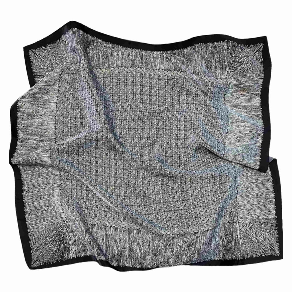 Apaszka, Model: F130//T34//13, Kolor: szary, Skład materiału: 100% Poliester, Przeznaczenie: Wielosezonowe, Wymiary(długość/szerokość): 90cm/90cm (Apaszka, zdjęcie 10)