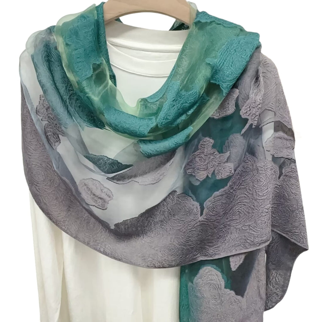 Szalik Damski, Model: RS051-32//T22//1, Kolor: zielony, Skład materiału: 60% Jedwab; 40% Poliester, Przeznaczenie: Wielosezonowe, Wymiary(długość/szerokość): 180cm/70cm (Szalik Damski, zdjęcie 2)