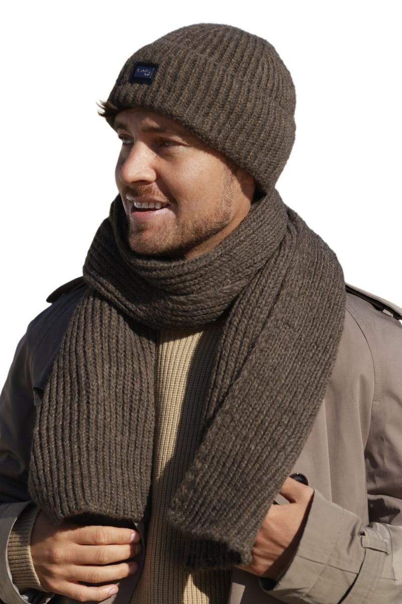 Czapka beanie bez podszewki w brązowym odcieniu, idealna na chłodne dni | KAMEA | Spironik.pl