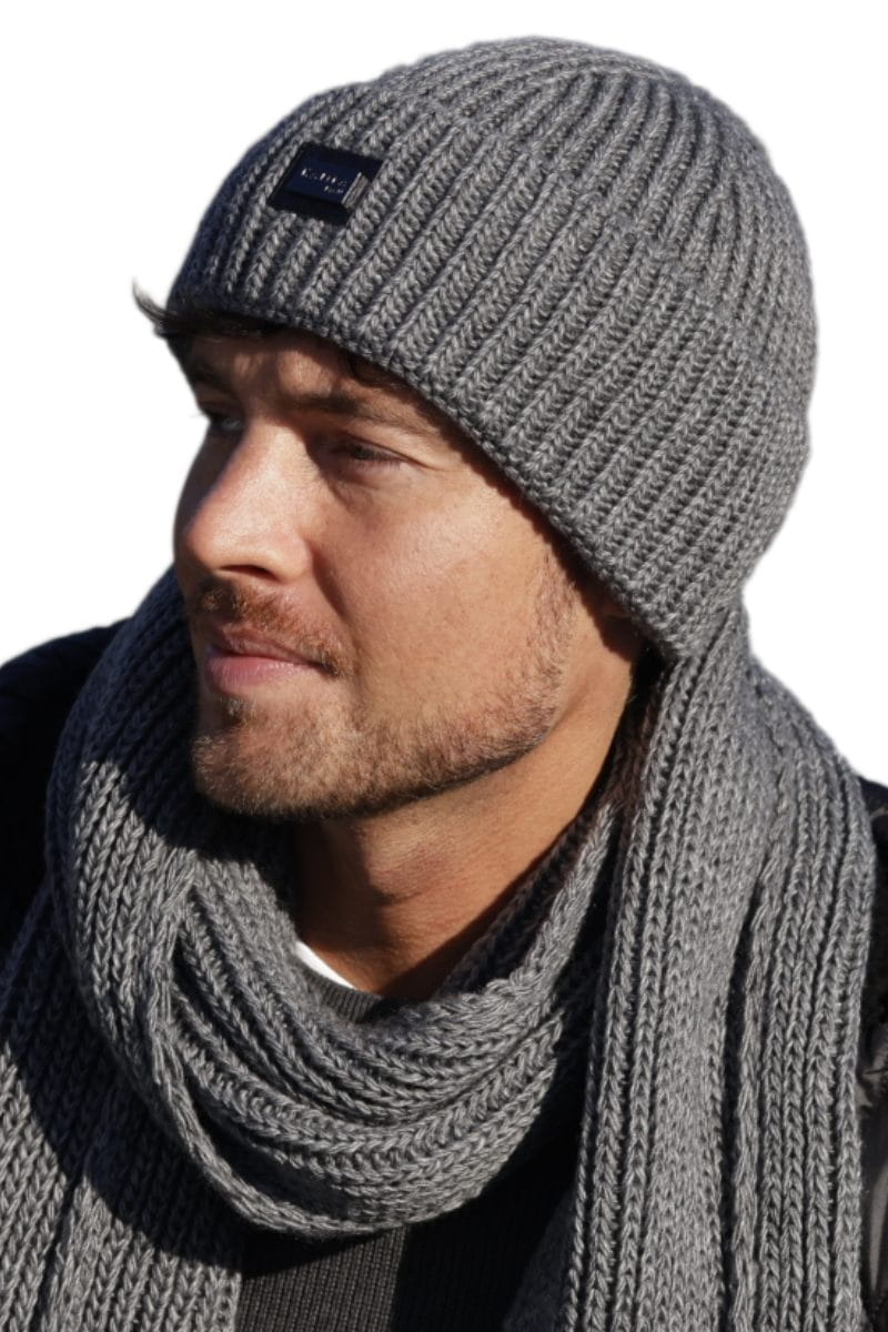 Detal czapki bez podszewki, zapewniający lekkość i komfort noszenia pod kapturem | KAMEA | Spironik.pl