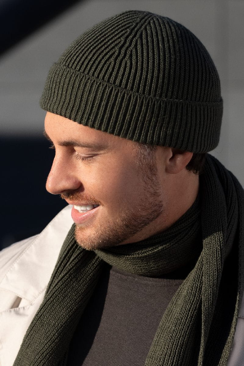 Czapka Męska, Model: KAROL, Kolor: khaki, Skład materiału: 100% Akryl, Przeznaczenie: Jesień/Zima, Rozmiar: Uniwersalny (54-62)