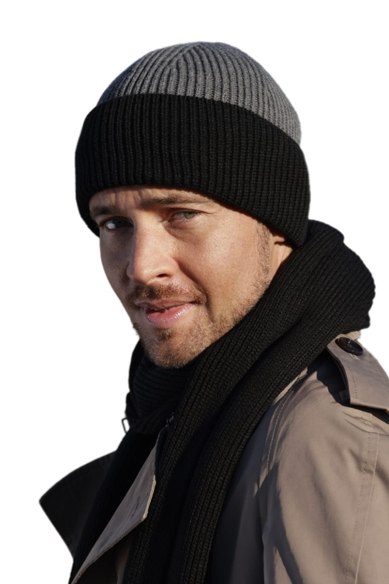 Čepice, Model: Leon, Barva: černá-šedá, Složení materiálu: 100% Akryl, Určení: Podzim/Zima, Velikost: Univerzální (54-60) (Čepice, obrázek 3)