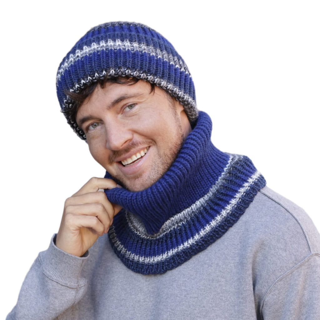 Komplet czapka i komin ISU w granatowym kolorze, stylowy zestaw na chłodne dni | KAMEA | Spironik.pl