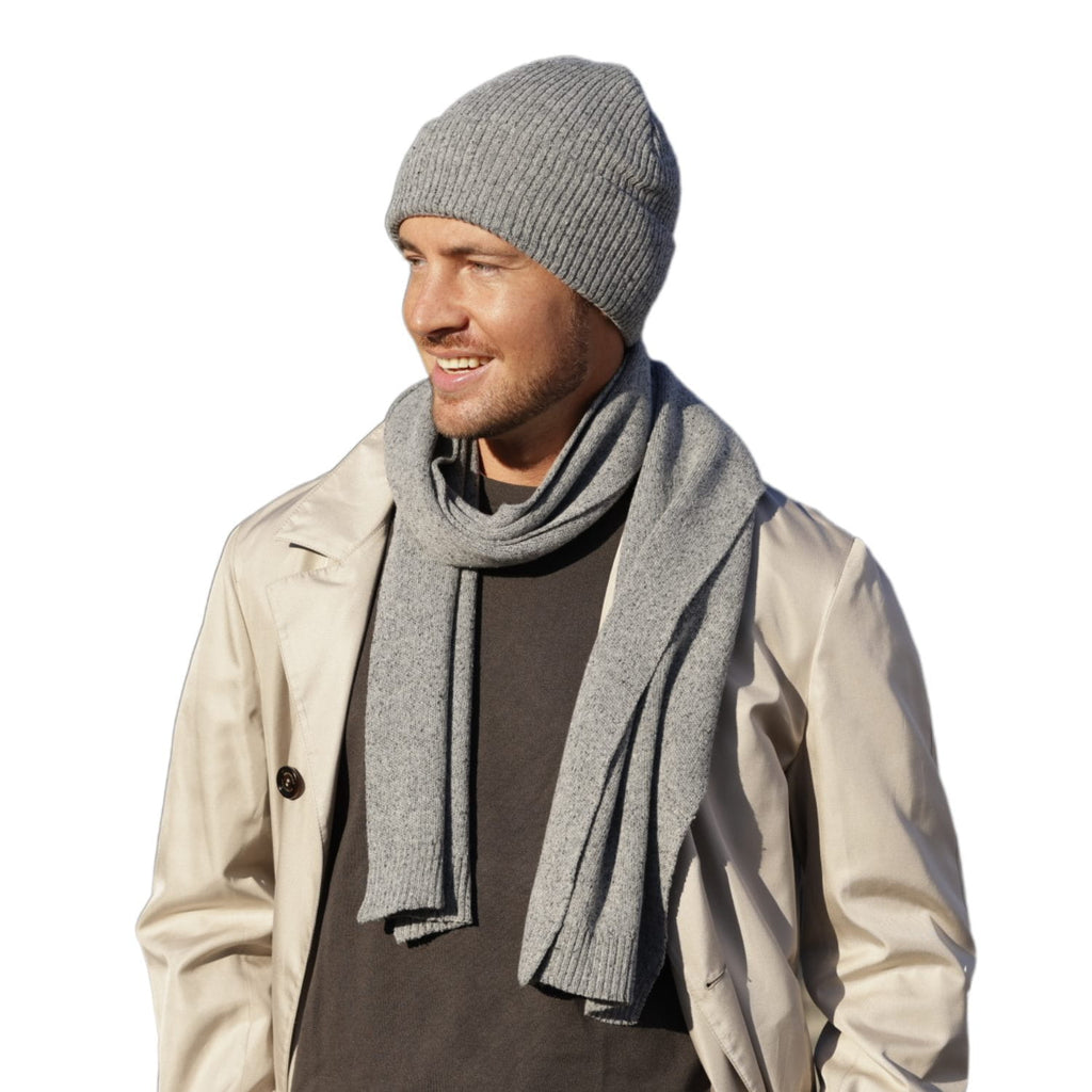 Widok z boku czapki Patrick: minimalistyczny design bez zbędnych dodatków, idealna do codziennych stylizacji | KAMEA | Spironik.pl