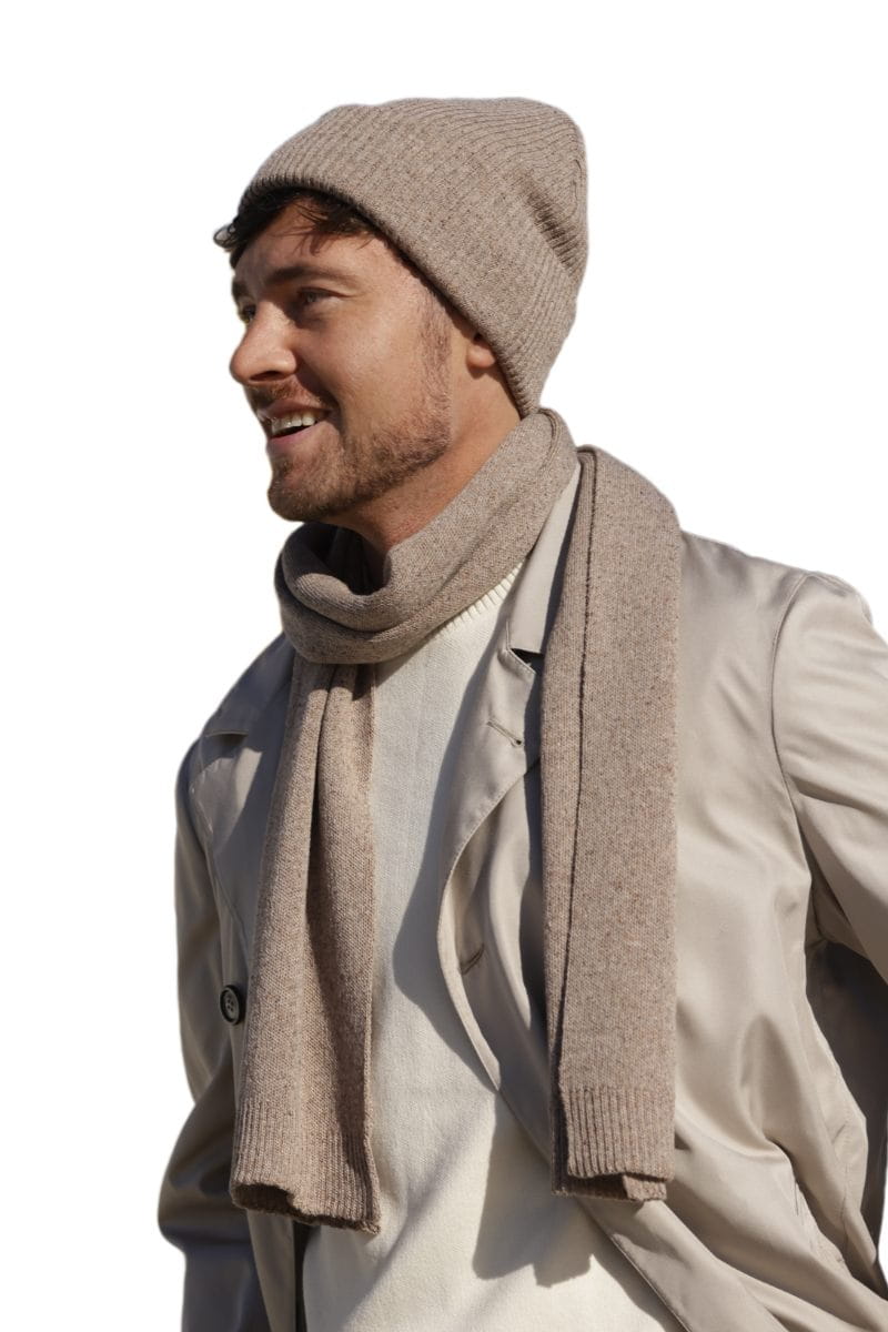 Komplety: czapka + szalik/komin, Model: Patrick, Kolor: niebieski, Skład materiału: 45% Akryl; 37% Wełna Merino; 18% Jedwab, Przeznaczenie: Jesień/Zima, Wymiary(długość/szerokość): 170cm/28cm (Komplety: czapka + szalik/komin, zdjęcie 3)