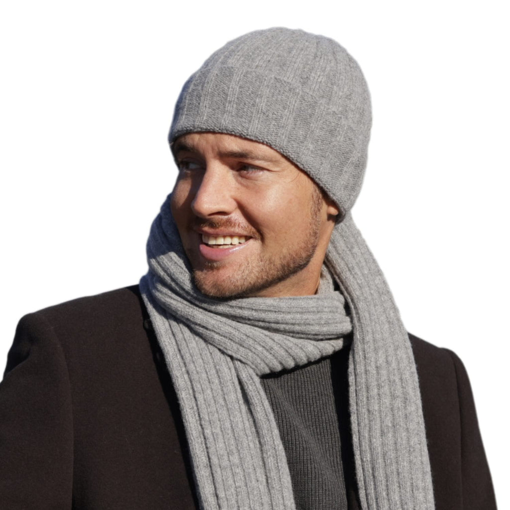 Komplet męski Trevor w użyciu, idealny do płaszcza lub trencza na jesień i zimę | KAMEA | Spironik.pl