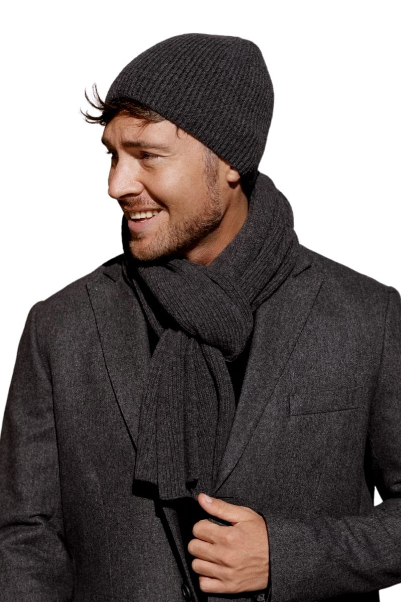 Detal czapki beanie z prążkowanym splotem, bez podszewki, idealny na jesień i zimę | KAMEA | Spironik.pl