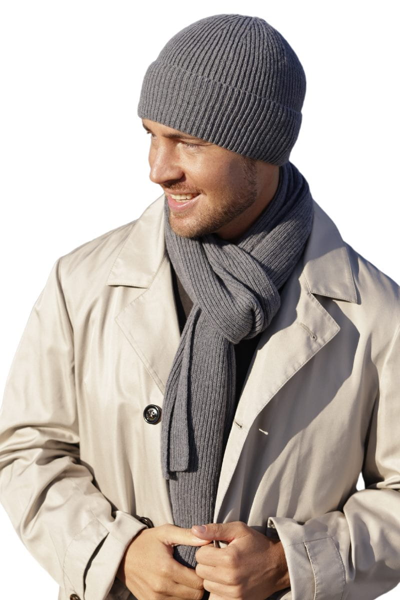 Komplety: čepice + šála/komin, Model: Liam-Komplet, Barva: šedá, Složení materiálu: 80% Vlna; 20% Polyamid, Určení: Podzim/Zima, Rozměry(délka/šířka): 170cm/25cm (Komplety: čepice + šála/komin, fotografie 2)