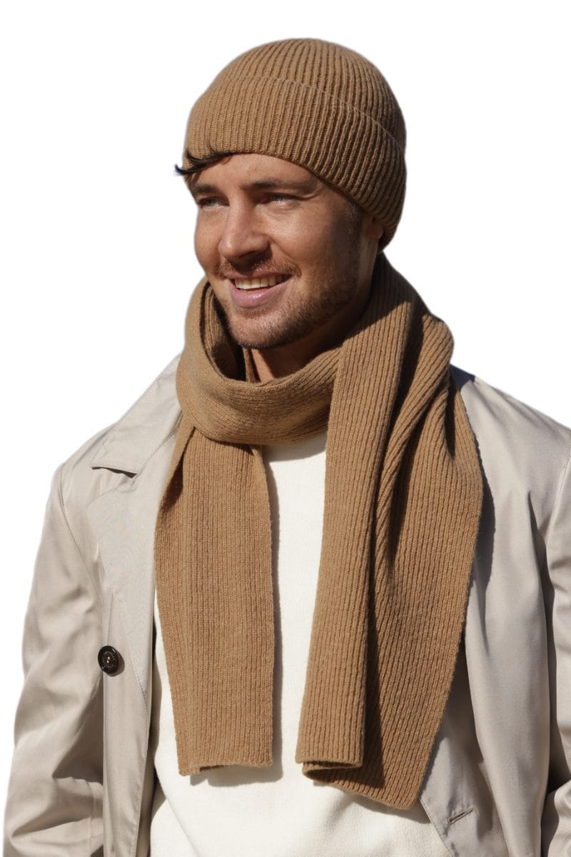 Zestaw męski KAMEA LIAM w piaskowym odcieniu, wykonany z wełny i poliamidu, prezentujący estetyczne wykończenie | Spironik.pl