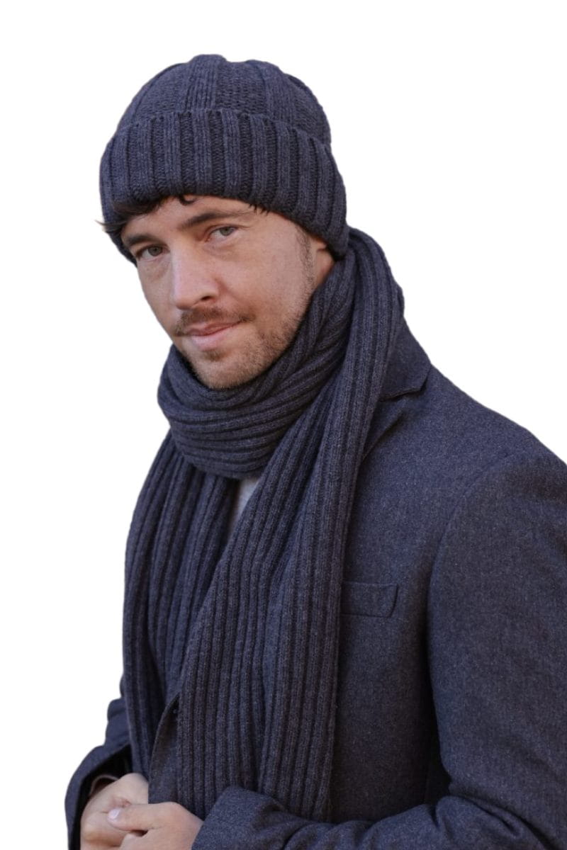 Czapka beanie z mankietem i szalik w tym samym odcieniu, wykonane z wełny i poliamidu | KAMEA | Spironik.pl