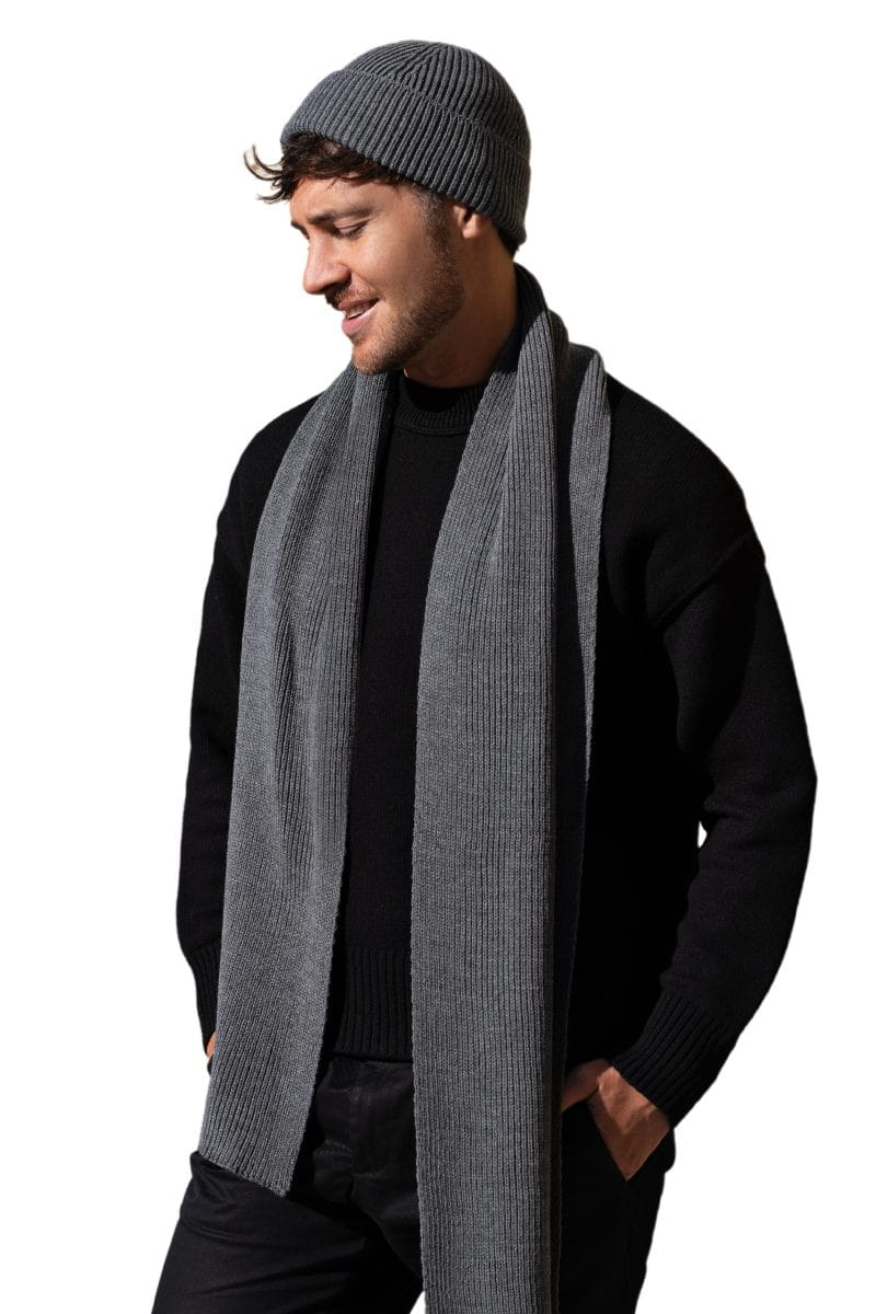 Komplety: czapka + szalik/komin, Model: Karol-Komplet, Kolor: grafitowy, Skład materiału: 100% Akryl, Przeznaczenie: Jesień/Zima, Wymiary(długość/szerokość): 185cm/22cm (Komplety: czapka + szalik/komin, zdjęcie 2)