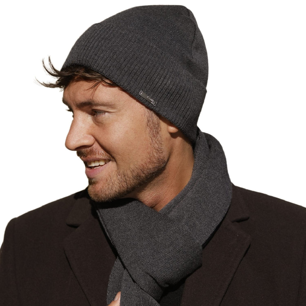 Grafitowa czapka wełniana męska LUCAS, elastyczna, bez podszewki, idealna na każdą porę roku | manufacture | Spironik.pl