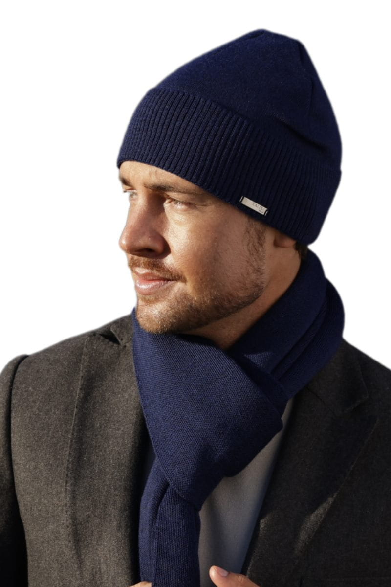 Čepice, Model: Lukas, Barva: tmavě modrá, Složení materiálu: 100% Vlna Merino Extrafine, Určení: Více sezónní, Velikost: Univerzální (54-60) (Čepice, fotografie 3)