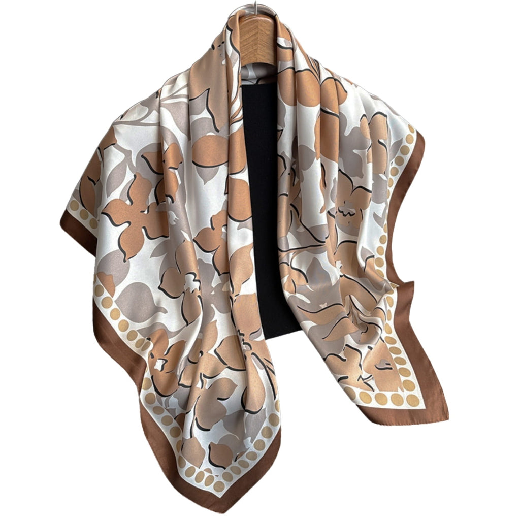 Apaszka damska w kolorach beżowym, karmelowym i białym, doskonała na każdą porę roku | KAMEA | Spironik.pl