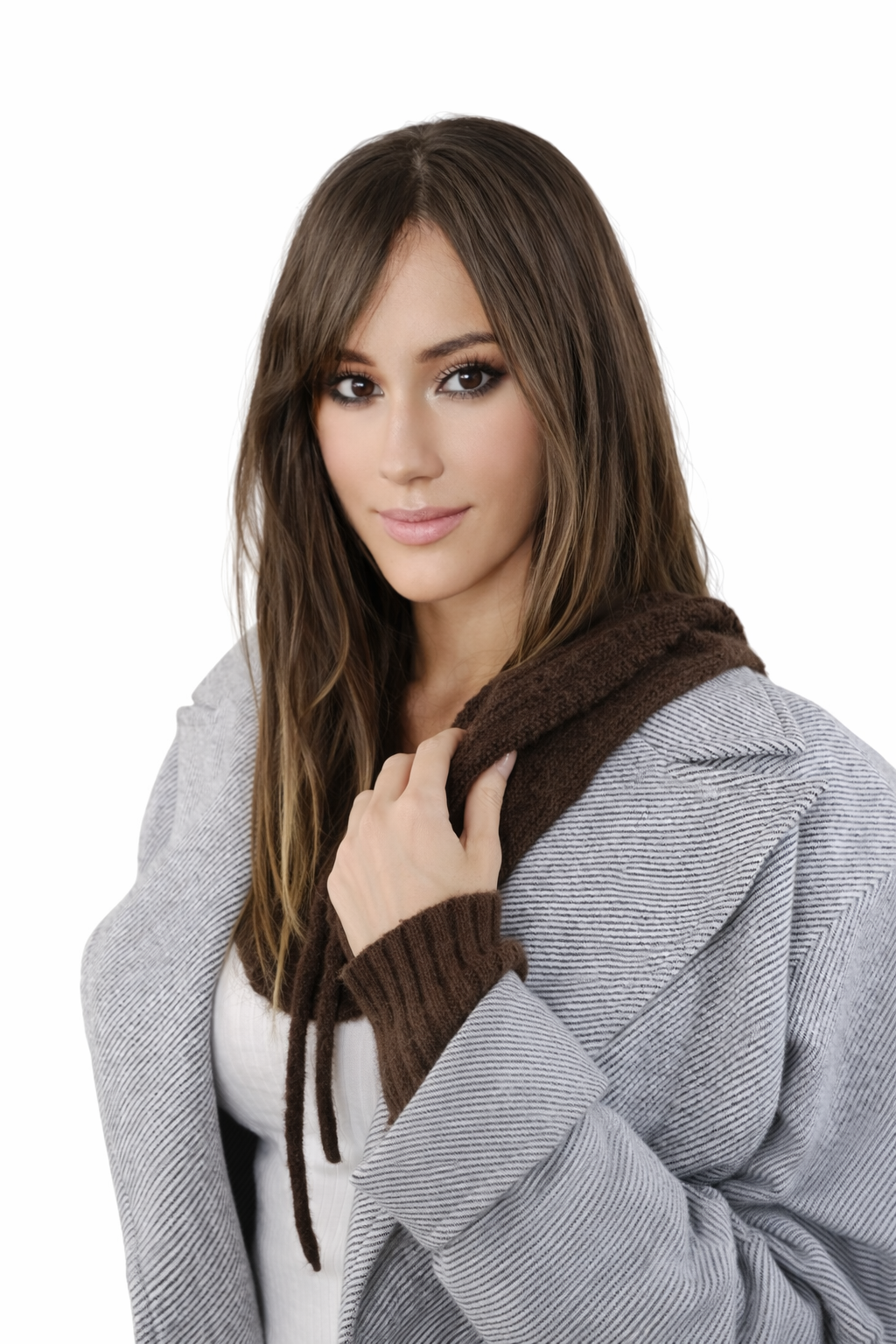 Ciepły kaptur z kominem w brązowym kolorze, wykonany z wysokiej jakości materiałów | KAMEA | Spironik.pl