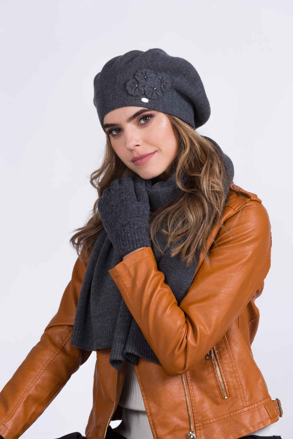 Chanti beret damski Kamea zimowy, z wełną, rozmiar uniwersalny 54-62 cm, kolor grafitowy