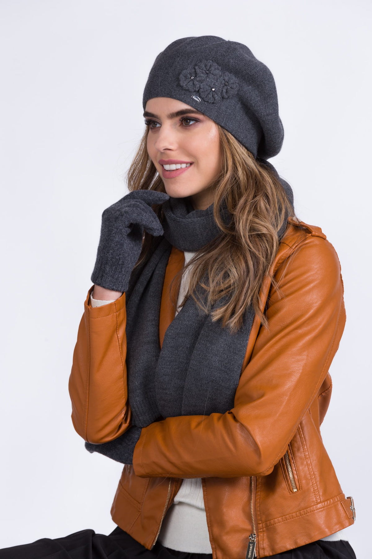 Chanti beret damski Kamea zimowy, z wełną, rozmiar uniwersalny 54-62 cm, kolor grafitowy