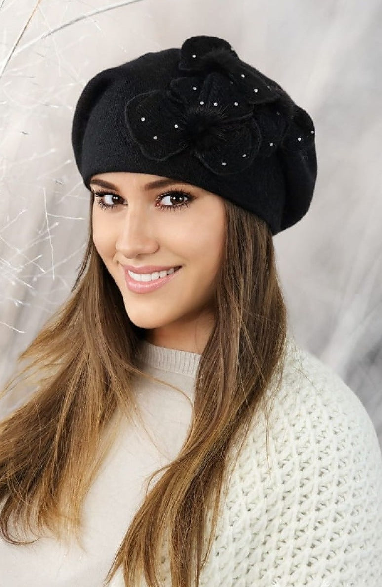 Cindy beret damski Kamea zimowy, z norką, kwiatowy motyw, z angorą, rozmiar uniwersalny 54-60 cm, kolor czarny