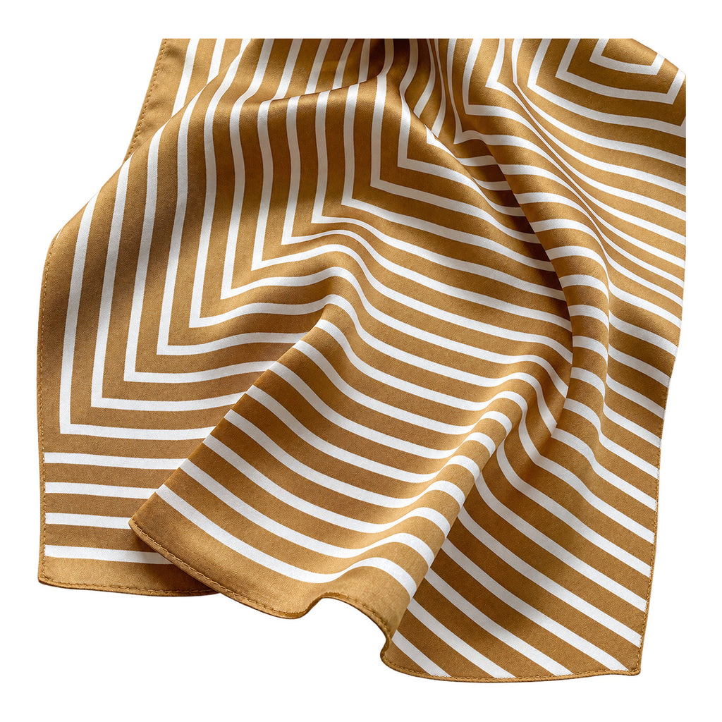 Orbita - kremowo-złota jedwabna apaszka damska we wzory geometryczne 70 × 70 cm KAMEA