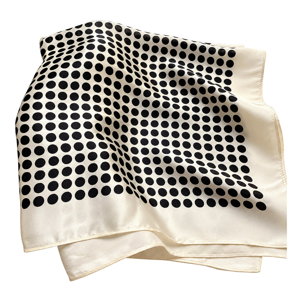 POLKA - kremowo-czarna jedwabna apaszka damska w grochy 70 × 70 cm KAMEA