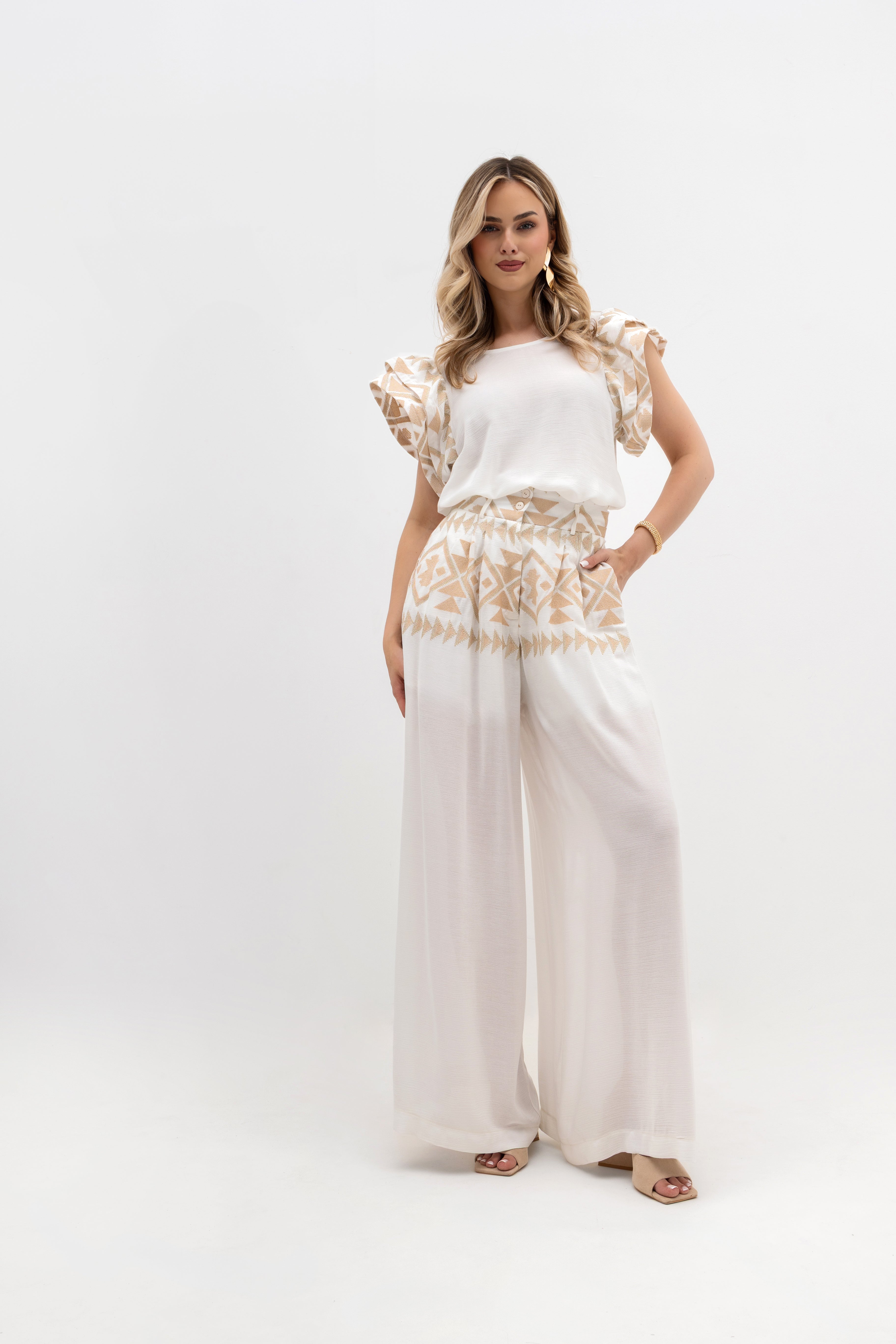 Szerokie spodnie z wysokim stanem, wykonane z oddychającej 100% wiskozy | Bastet | Spironik.pl