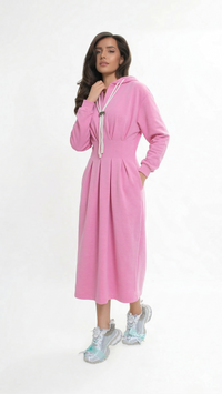 Hooded sweatshirt dress with pockets. Colour: Pink