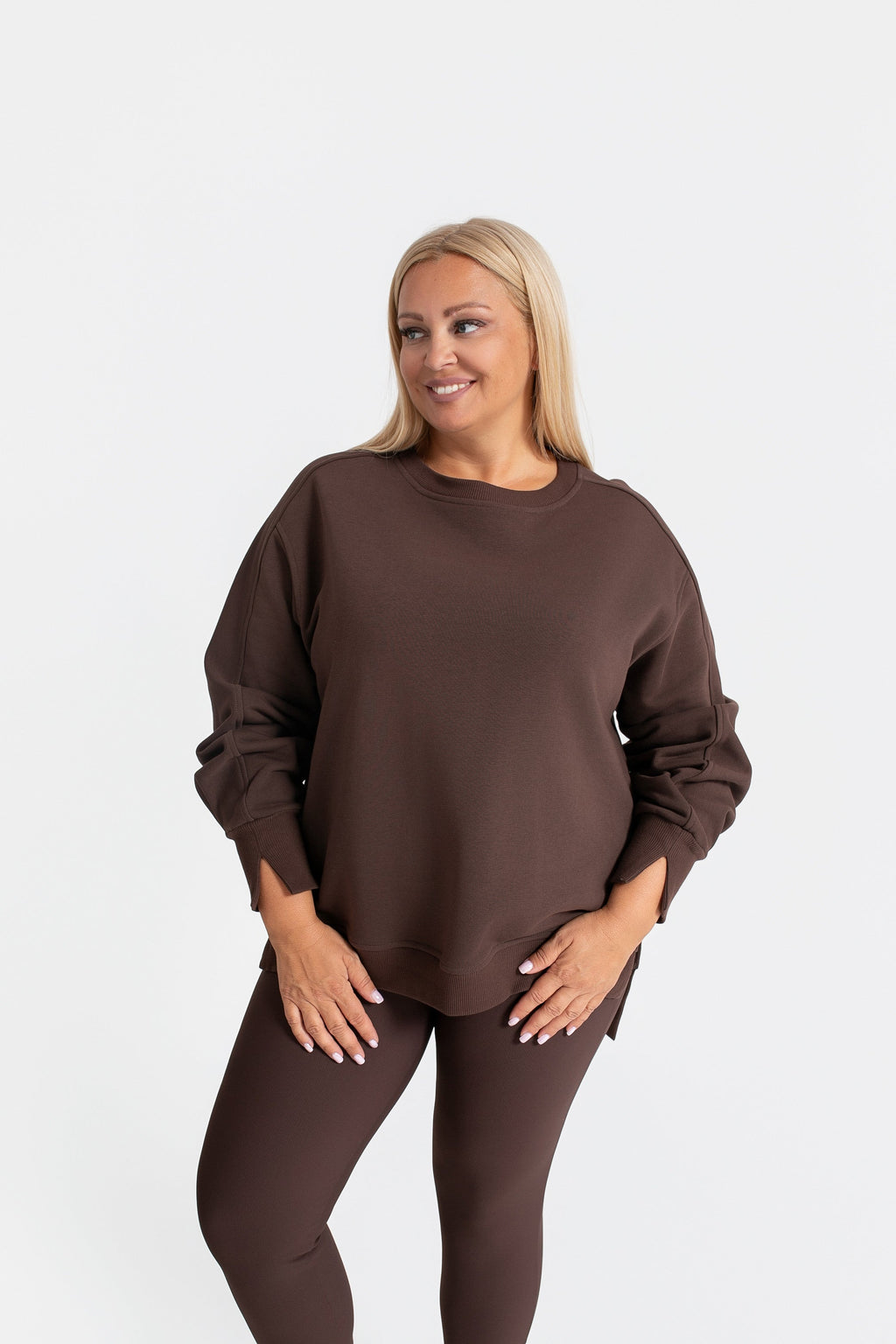 MIRA Bluza dresowa damska z bawełny. Kolor Czekoladowy