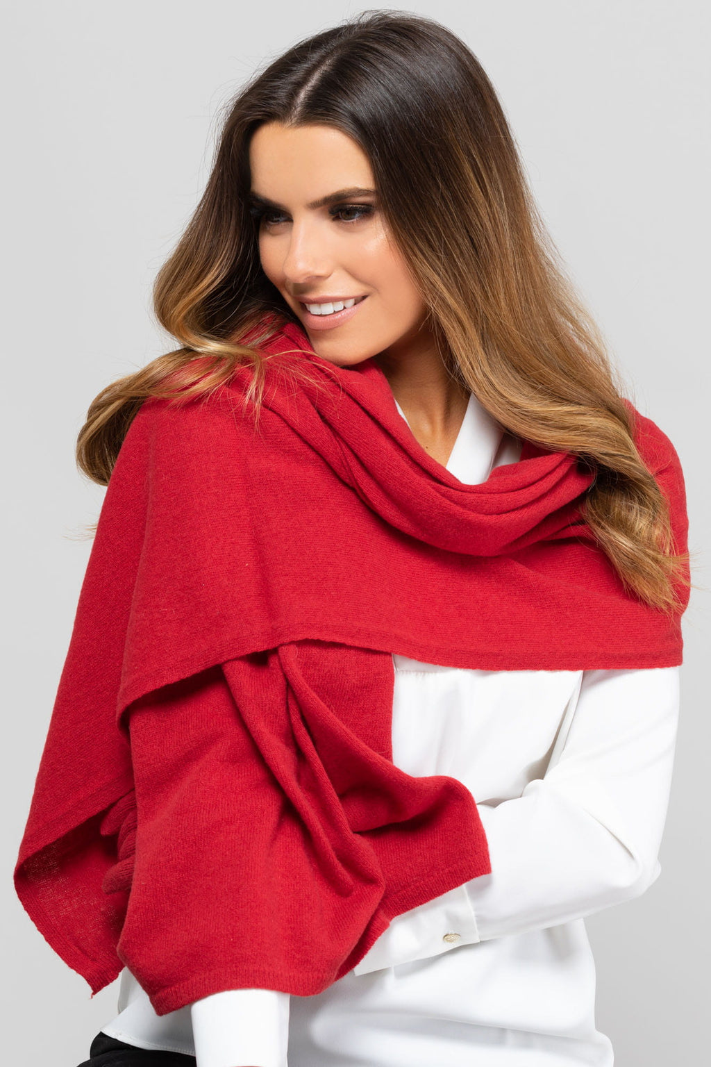 Model: Szalik-01, Kolor: czerwony, Skład materiału: 80% Wełna; 20% Poliamid, Przeznaczenie: Jesień/Zima, Wymiary(długość/szerokość): 180cm/65cm