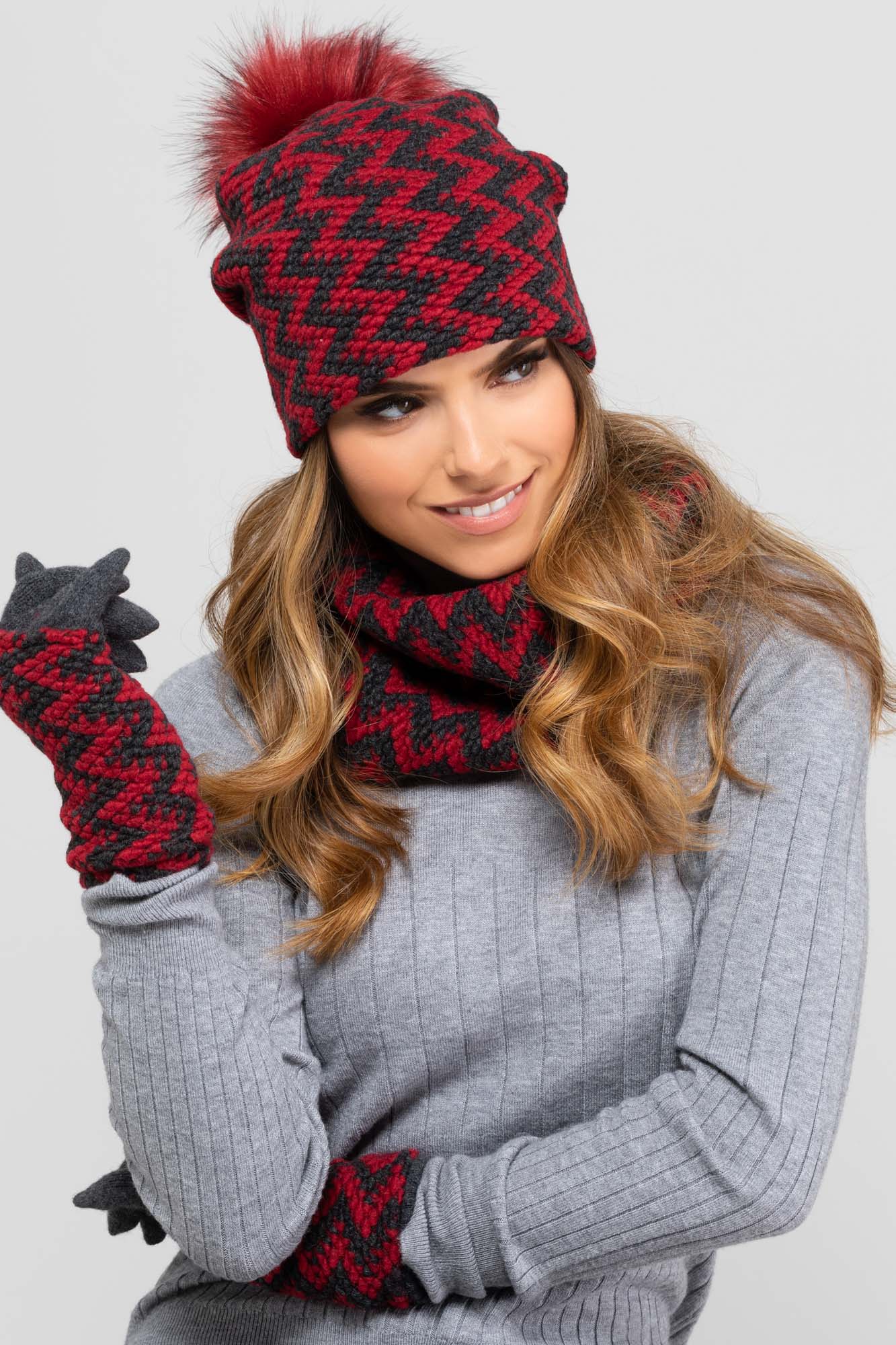 Czapki, Model: Madison-Ps, Kolor: czerwony, Skład materiału: 49% Wełna; 42% Poliester; 9% Akryl, Rozmiar: Uniwersalny (54-60) (Czapki, zdjęcie 2)