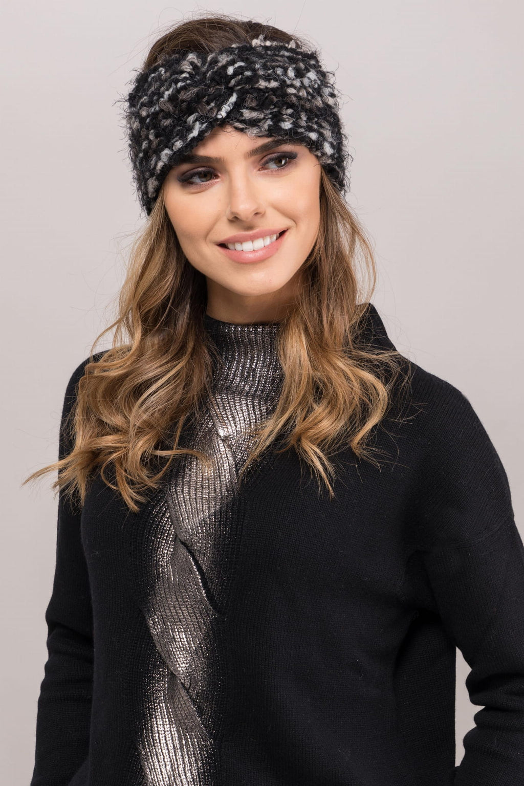 Opaska Damska, Model: Carini-Opaska, Kolor: grafitowy, Skład materiału: 50% Wełna; 35% Poliamid; 15% Poliester; Podszewka: 100% Poliester, Przeznaczenie: Jesień/Zima, Rozmiar: Uniwersalny (54-60) (Opaska Damska, zdjęcie 2)