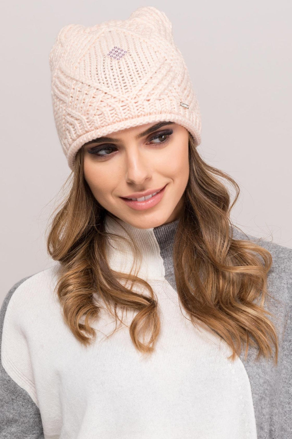 Čepice, Model: Paula, Barva: růžová, Složení materiálu: 40% Vlna; 40% Akryl; 20% Polyamid, Velikost: Univerzální (54-60) (Čepice, fotografie 2)