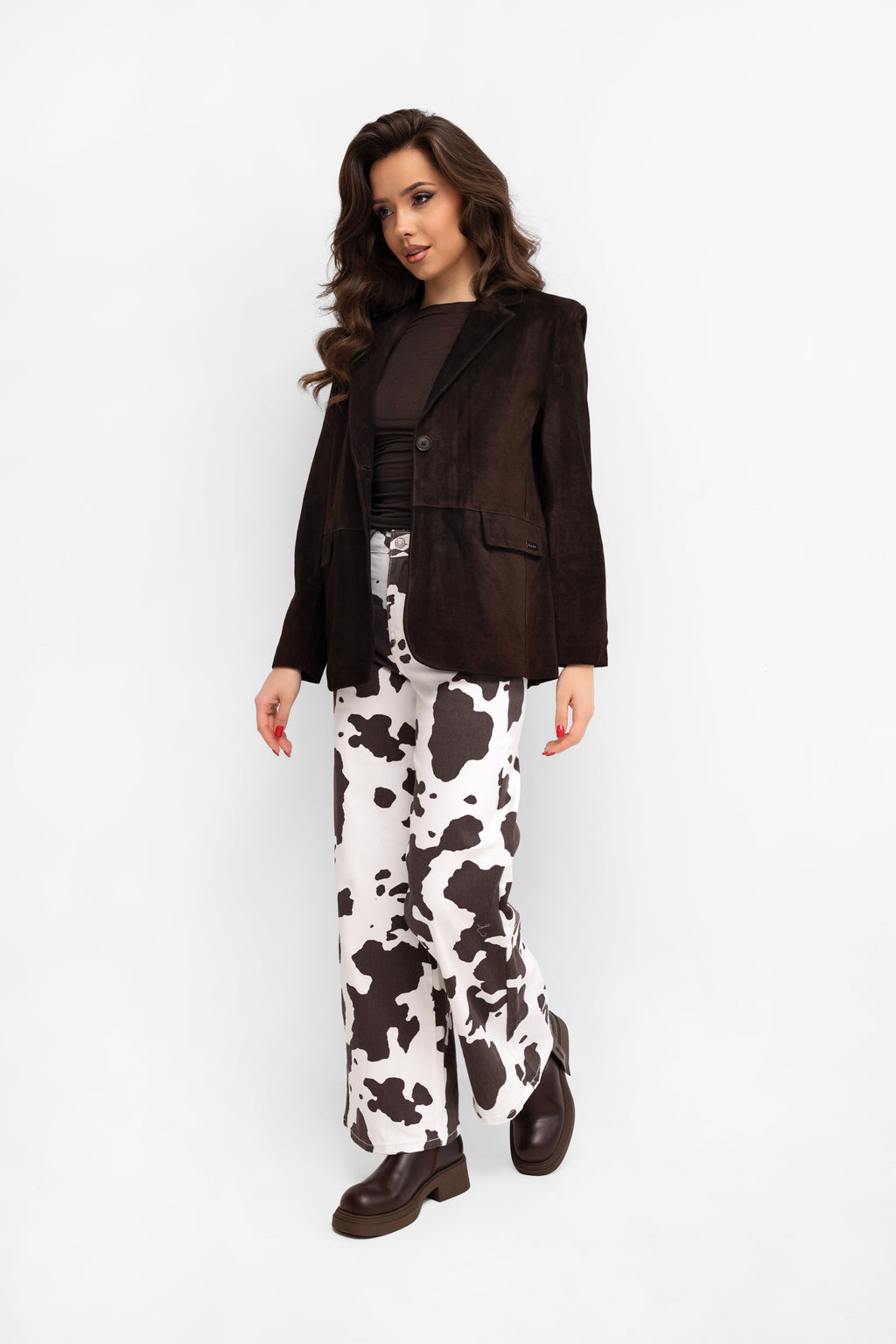 Klasyczna marynarka SIENA z aksamitnej skóry zamszowej w kolorze ciemnego brązu | Bastet | Spironik.pl