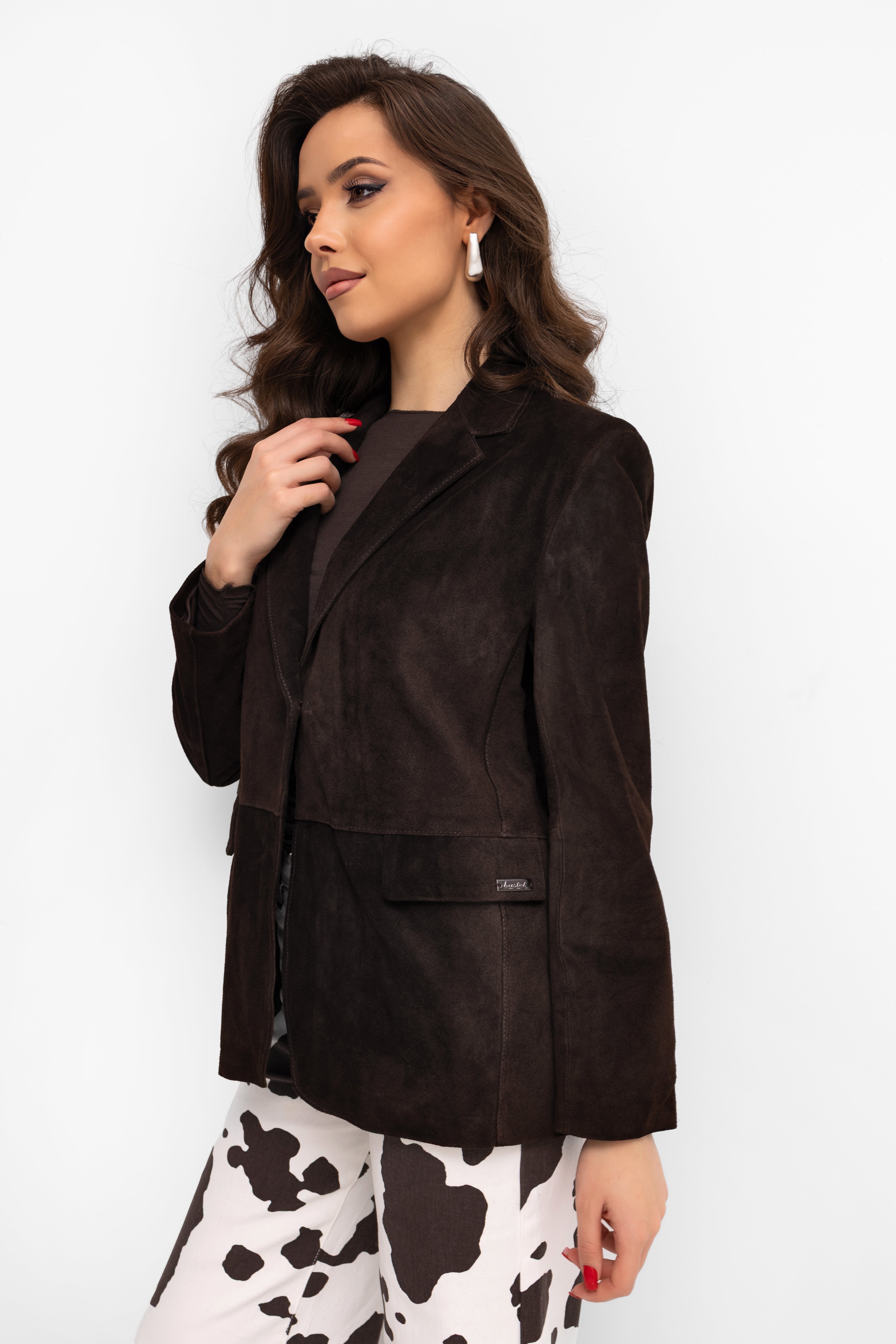 Marynarka SIENA w ciemnym brązie, doskonała do casualowych i eleganckich stylizacji | Bastet | Spironik.pl