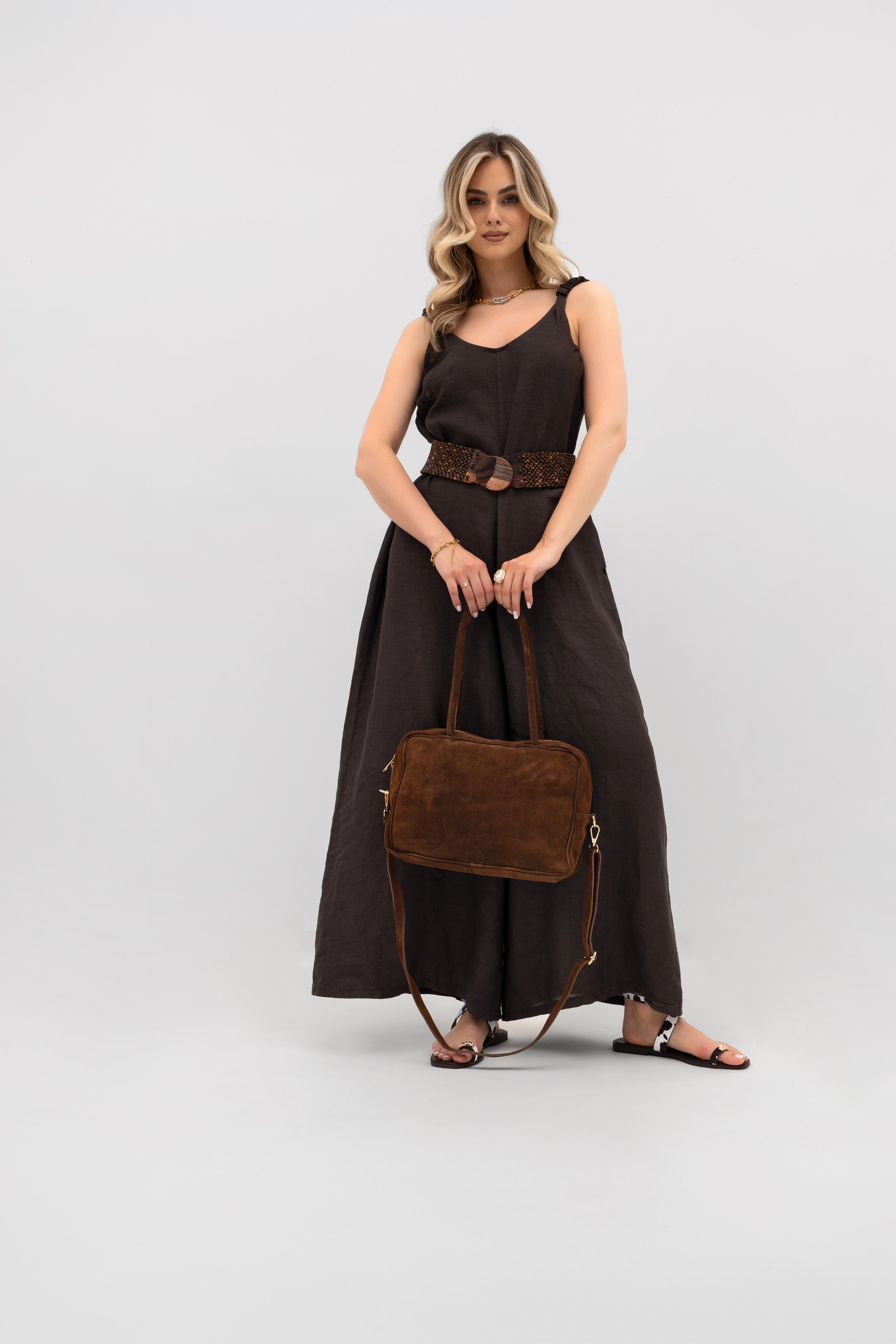 Klasyczna torba zamszowa z minimalistycznym designem i eleganckimi detalami | Bastet | Spironik.pl